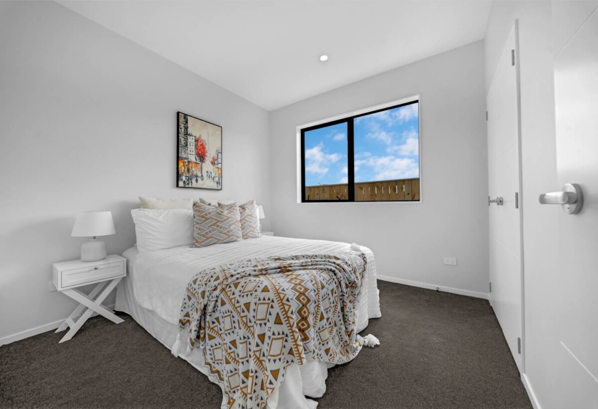 150m2 Brandnew 4 beds 2 baths house with double garage on 333m2 section, Central air-conditioning, Electric Fireplace , Just a 2-minute walk to Opaheke Park with scenic bridges and streams, Close to schools, train station, supermarkets, and easy motorway access, 7 Pupu Crescent, Opaheke, Auckland