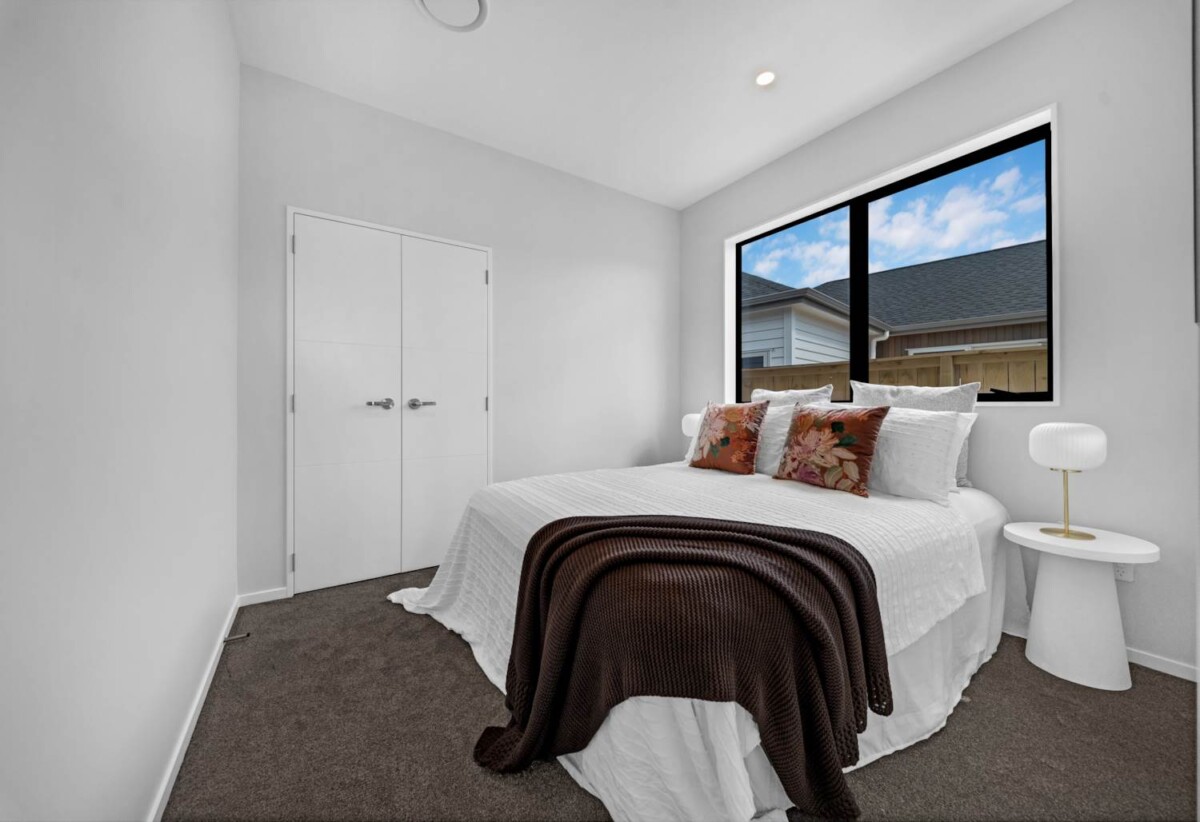 150m2 Brandnew 4 beds 2 baths house with double garage on 333m2 section, Central air-conditioning, Electric Fireplace , Just a 2-minute walk to Opaheke Park with scenic bridges and streams, Close to schools, train station, supermarkets, and easy motorway access, 7 Pupu Crescent, Opaheke, Auckland