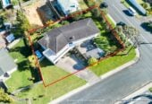 6 beds 3 baths house on 809m2 section, Stunning 180° elevated views, close to schools, parks, shopping centre, motorway access, zoned for Willow Park School, Glenfield Intermediate School, Northcote Intermediate School, Northcote College, 67 Coronation Road, Hillcrest, Auckland