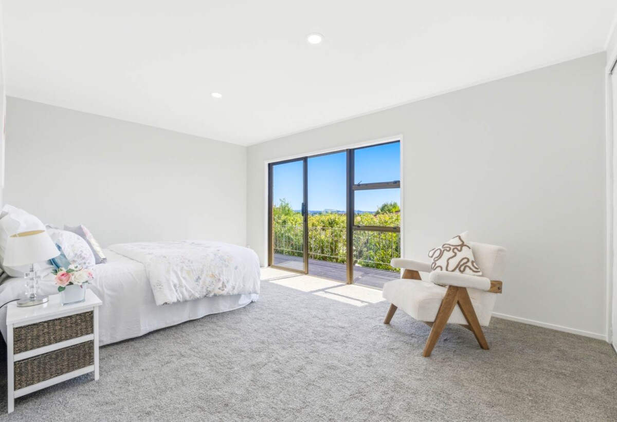 Home and income, Brick and tile 4 beds main house + standalone 2 beds Minor Dwelling on 905m2 section, Recently Refreshed, close to schools, shopping centres, 0.4 km to Howick Primary School and Howick Intermediate, 67 and 67A O’Halloran Road, Howick, Auckland