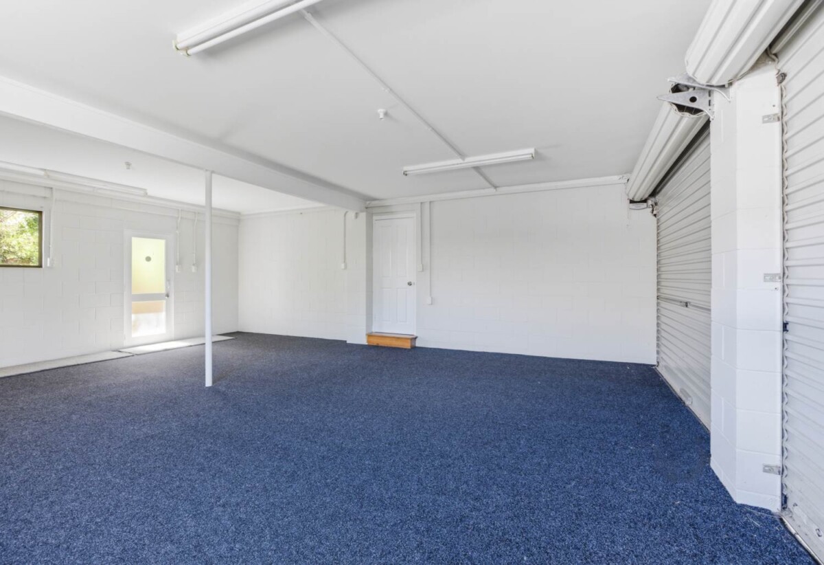 Home and income, Brick and tile 4 beds main house + standalone 2 beds Minor Dwelling on 905m2 section, Recently Refreshed, close to schools, shopping centres, 0.4 km to Howick Primary School and Howick Intermediate, 67 and 67A O’Halloran Road, Howick, Auckland
