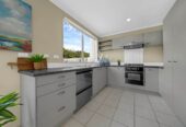 4 beds 2.5 baths house with double garage on 290m2 section, walks to schools, Bruce Pullman Park, Takanini Shopping Centre, with supermarkets, cafés, and all essentials, 17 Marengo Parkway, Takanini, Auckland