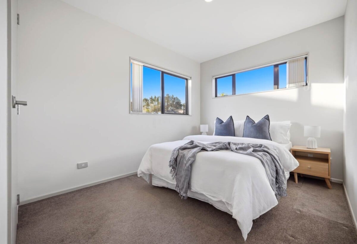 5 beds 3 baths house with double garage on 600m2 section, Minutes away from Browns Bay beach, vibrant local shops, cafes, and top-tier North Shore schools, 16 Corricvale Way, Albany, Auckland