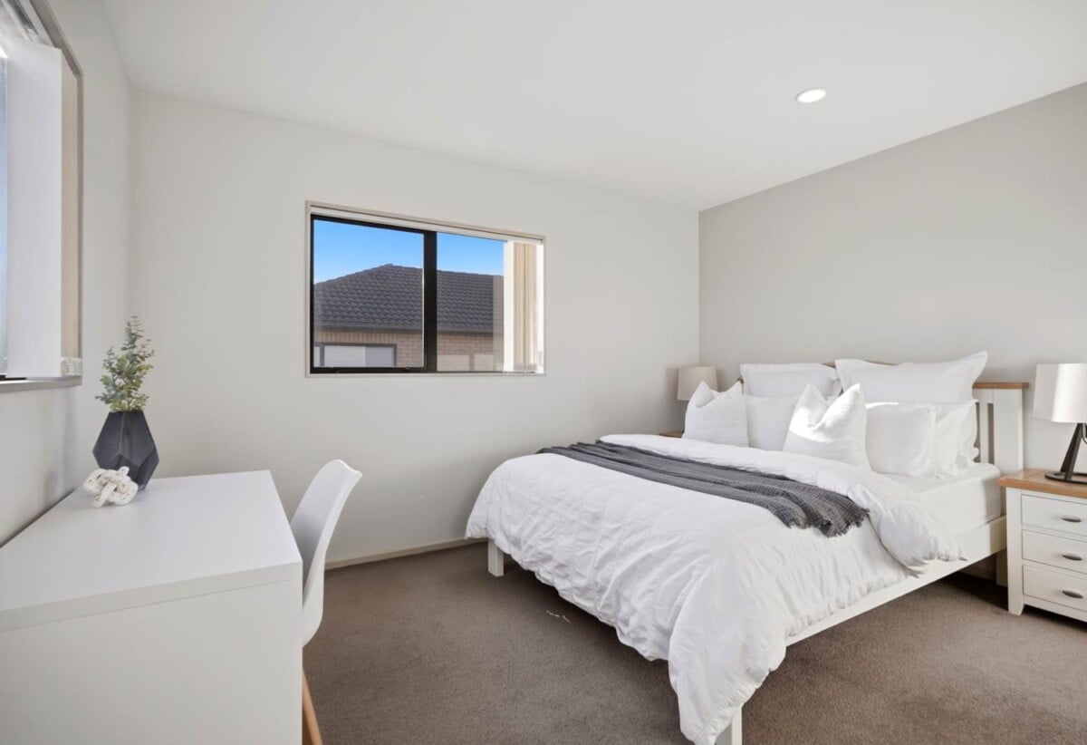 5 beds 3 baths house with double garage on 600m2 section, Minutes away from Browns Bay beach, vibrant local shops, cafes, and top-tier North Shore schools, 16 Corricvale Way, Albany, Auckland