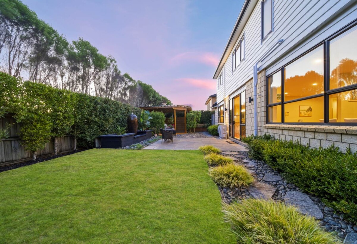 5 beds 3 baths house with double garage on 600m2 section, Minutes away from Browns Bay beach, vibrant local shops, cafes, and top-tier North Shore schools, 16 Corricvale Way, Albany, Auckland