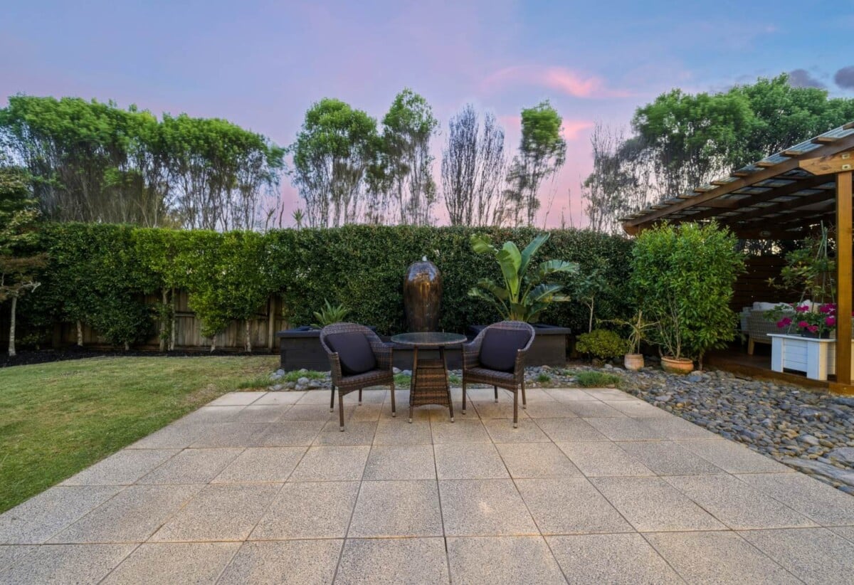 5 beds 3 baths house with double garage on 600m2 section, Minutes away from Browns Bay beach, vibrant local shops, cafes, and top-tier North Shore schools, 16 Corricvale Way, Albany, Auckland