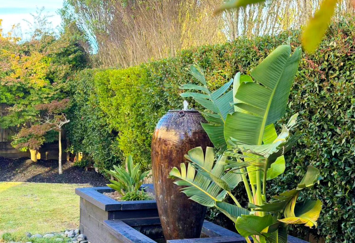 5 beds 3 baths house with double garage on 600m2 section, Minutes away from Browns Bay beach, vibrant local shops, cafes, and top-tier North Shore schools, 16 Corricvale Way, Albany, Auckland