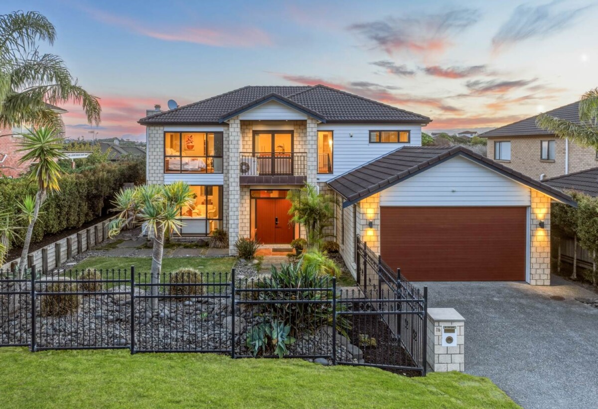 5 beds 3 baths house with double garage on 600m2 section, Minutes away from Browns Bay beach, vibrant local shops, cafes, and top-tier North Shore schools, 16 Corricvale Way, Albany, Auckland