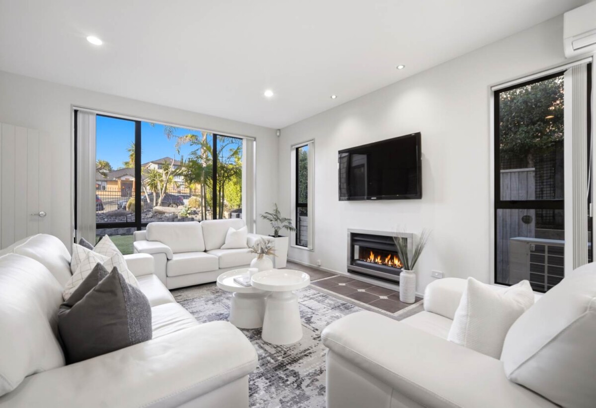 5 beds 3 baths house with double garage on 600m2 section, Minutes away from Browns Bay beach, vibrant local shops, cafes, and top-tier North Shore schools, 16 Corricvale Way, Albany, Auckland