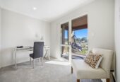 330m2 Brick and tile 5 beds + big study room 3 baths house with double garage on 544m2 section,owners are committed to selling, Kristin School, North Shore Golf Club, shopping and dining at Albany Mall all within easy reach, 62 Aberley Road, Schnapper Rock, Auckland