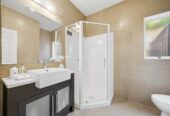 330m2 Brick and tile 5 beds + big study room 3 baths house with double garage on 544m2 section,owners are committed to selling, Kristin School, North Shore Golf Club, shopping and dining at Albany Mall all within easy reach, 62 Aberley Road, Schnapper Rock, Auckland