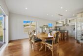 330m2 Brick and tile 5 beds + big study room 3 baths house with double garage on 544m2 section,owners are committed to selling, Kristin School, North Shore Golf Club, shopping and dining at Albany Mall all within easy reach, 62 Aberley Road, Schnapper Rock, Auckland