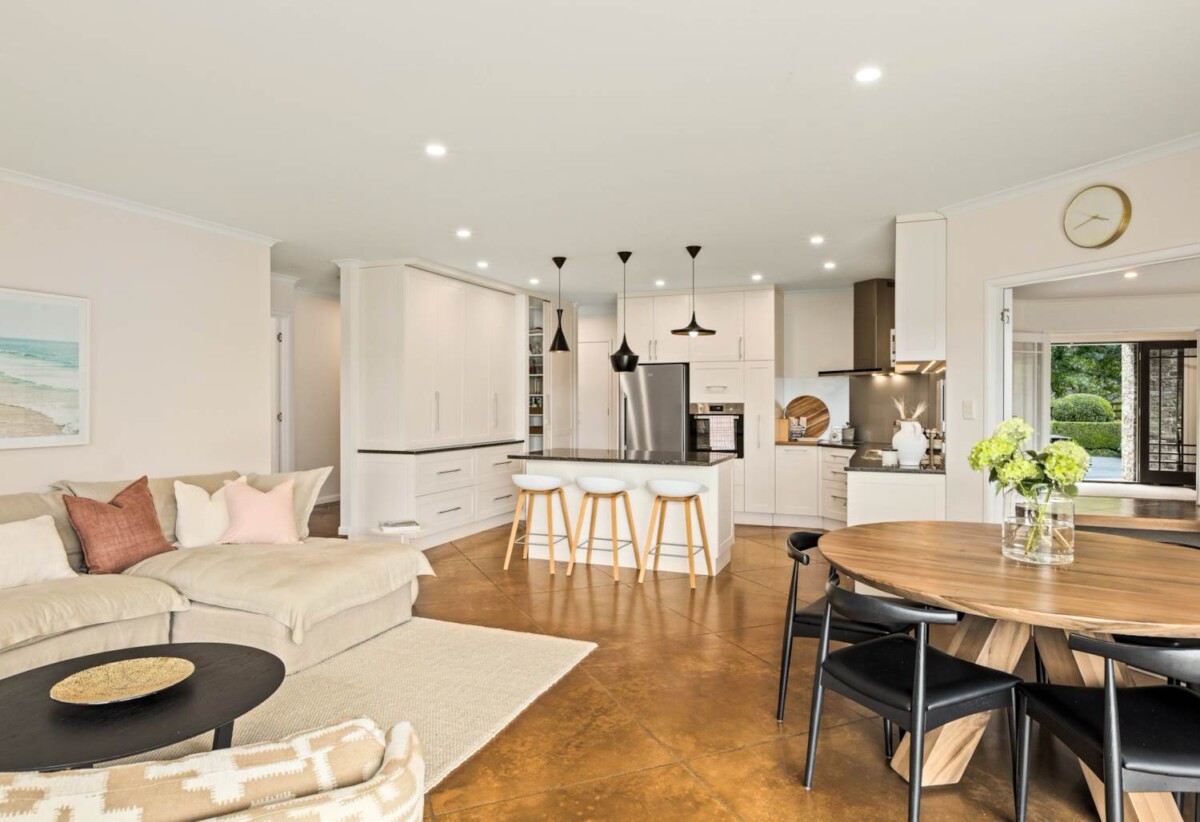 Home & Income Paradise with Subdivision Potential, Coatesville School zone, 6 beds lifestyle houses on 3.3400ha land, 4 beds main home, 2 beds minor dwelling, 41 Berenice Lane, Riverhead, Auckland
