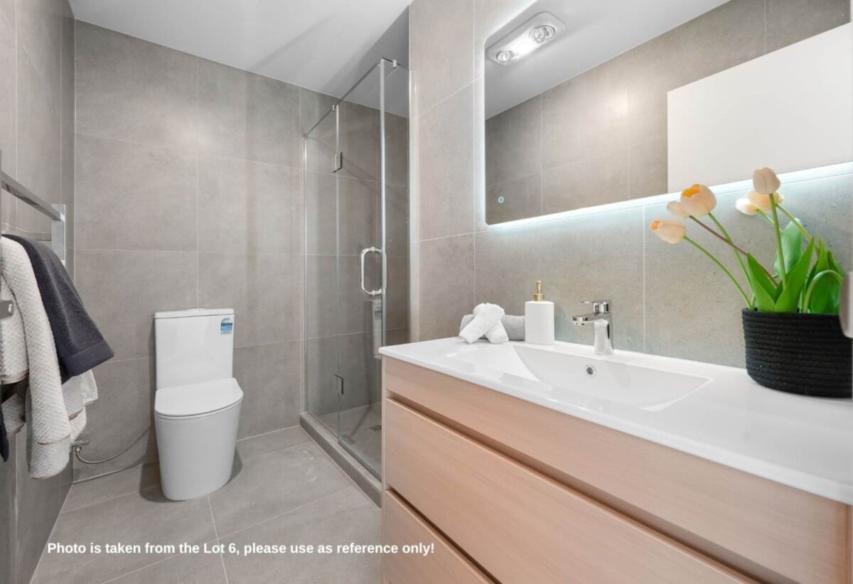 10 Year Master Build Guarantee, Brandnew standalone 4 beds 2 baths home with car park, close to local amenities, shopping centres, parks, schools, 0.3 km to Pakuranga Intermediate, Lot 2, 27 Grassways Avenue, Pakuranga, Auckland