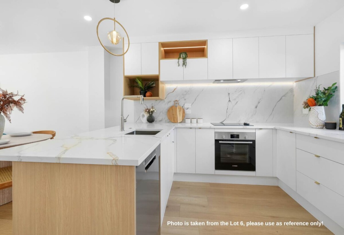 10 Year Master Build Guarantee, Brandnew standalone 4 beds 2 baths home with car park, close to local amenities, shopping centres, parks, schools, 0.3 km to Pakuranga Intermediate, Lot 2, 27 Grassways Avenue, Pakuranga, Auckland