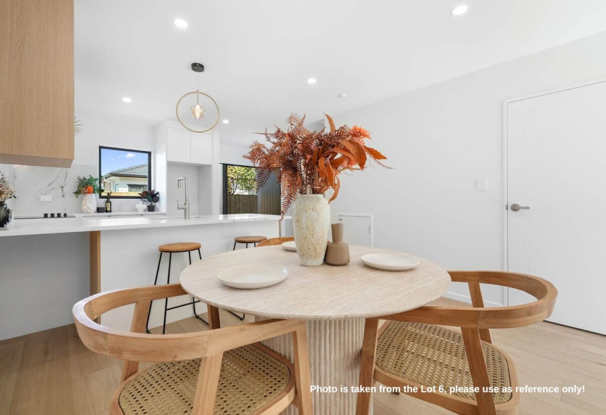 10 Year Master Build Guarantee, Brandnew standalone 4 beds 2 baths home with car park, close to local amenities, shopping centres, parks, schools, 0.3 km to Pakuranga Intermediate, Lot 2, 27 Grassways Avenue, Pakuranga, Auckland