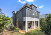 Deceased Estate – Must Be Sold, Double Grammar Zone., 193m2 Standalone 3 beds 2.5 baths house with double garage, 2 km to Auckland Grammar and Epsom Girls’ Grammar School, Easy walk to Parnell Village, Newmarket, the Domain and CBD, 7/9 Elam Street, Parnell, Auckland