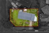 Home and income, 3 beds 1.5 baths main home + 1 bed granny on 653m2 section, currently rented for $700 per week and $350 per wee, close to schools, shopping centre, parks, beaches, zoned for Wakaaranga School, Farm Cove Intermediate, and Pakuranga College, 1 Blanche Way, Half Moon Bay, Auckland
