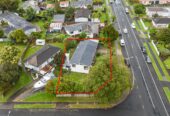 Home and income, 3 beds 1.5 baths main home + 1 bed granny on 653m2 section, currently rented for $700 per week and $350 per wee, close to schools, shopping centre, parks, beaches, zoned for Wakaaranga School, Farm Cove Intermediate, and Pakuranga College, 1 Blanche Way, Half Moon Bay, Auckland