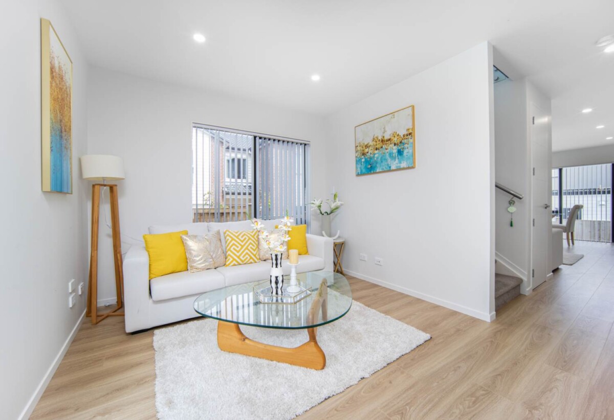 Highly motivated vendor – must be sold., Brandnew 3 beds 2.5 bath home with garage, move-in ready, close to schools shopping centre, beach, 0.5 km to Howick Primary School, 49B Patons Road, Howick, Auckland