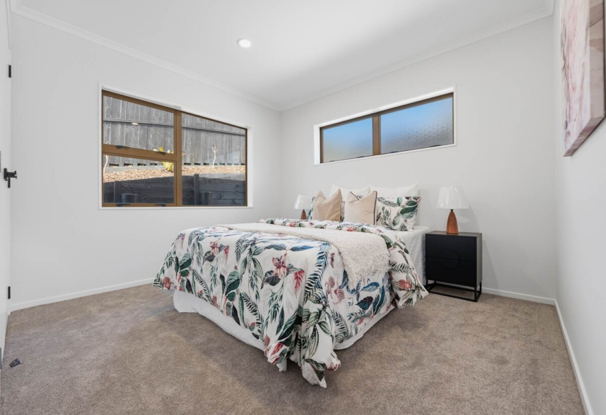 Fully Renovated, Brick and tile 4 beds + big study room 2 baths house with double garage on 585m2 section, close to schools, shopping centresm motorway access, 8 Caldecote Place, Flat Bush, Auckland
