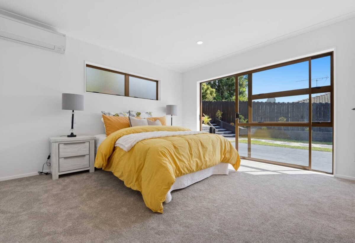 Fully Renovated, Brick and tile 4 beds + big study room 2 baths house with double garage on 585m2 section, close to schools, shopping centresm motorway access, 8 Caldecote Place, Flat Bush, Auckland