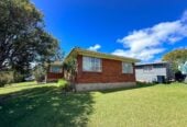 Must sell, Forget CV – Rare THAB for Quick Sale, Brick and tile 4 beds 2 baths house with double garage on 898m2 section, Currently tenanted, approximately 0.5km from Mangere Shopping Centre and 1km from SH20 motorway access, walks to schools, 4 Staverton Crescent, Mangere, Auckland