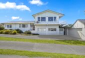 Double Westlake school zone, RC issued, 3 beds 2 baths house with double garage on 675m2 section, a huge lower-level rumpus room with independent external access, close to schools, shops, motorway access, 34 Knightsbridge Drive, Forrest Hill, Auckland