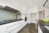 4 beds 3.5 baths duplex home with garage, just a short stroll from One Tree Hill, zoned for Remuera Intermediate School, 1B Kawau Road, Greenlane, Auckland