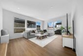 Renovated 5 beds 3.5 baths house with double garage on 401m2 section, close to the shops of Lunn Avenue, Sylvia Park Shopping Centre, school, parks, 10A Burt Road, Mt Wellington, Auckland