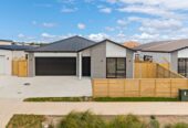 2 Legal Kitchens, Brandnew standalone 4 beds 3 baths house with double garage and 1 bed granny, close to Opaheke School and a nearby reserve, Costco Wholesale Drury and the upcoming Drury train station are currently underway, 14 Pupu Crescent, Opaheke, Auckland