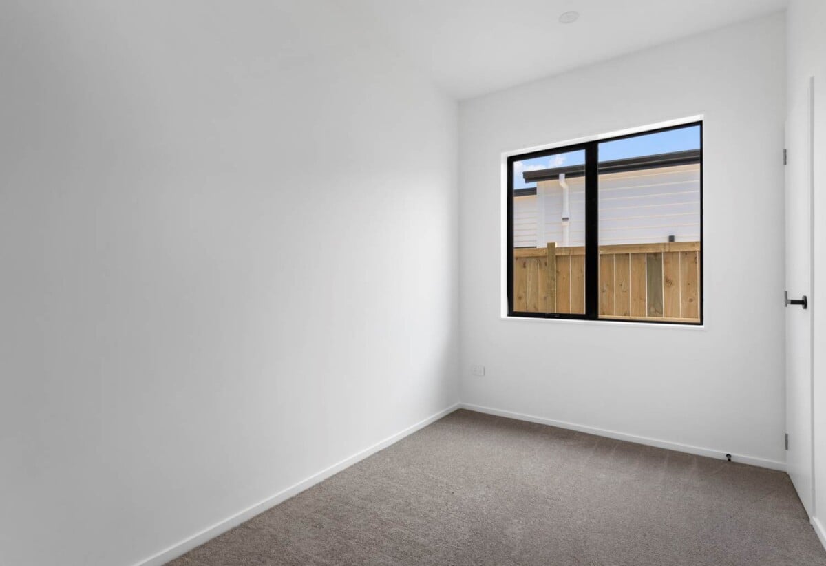 2 Legal Kitchens, Brandnew standalone 4 beds 3 baths house with double garage and 1 bed granny, close to Opaheke School and a nearby reserve, Costco Wholesale Drury and the upcoming Drury train station are currently underway, 14 Pupu Crescent, Opaheke, Auckland