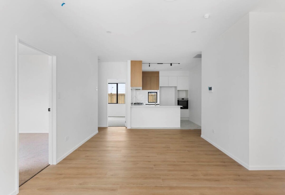 2 Legal Kitchens, Brandnew standalone 4 beds 3 baths house with double garage and 1 bed granny, close to Opaheke School and a nearby reserve, Costco Wholesale Drury and the upcoming Drury train station are currently underway, 14 Pupu Crescent, Opaheke, Auckland