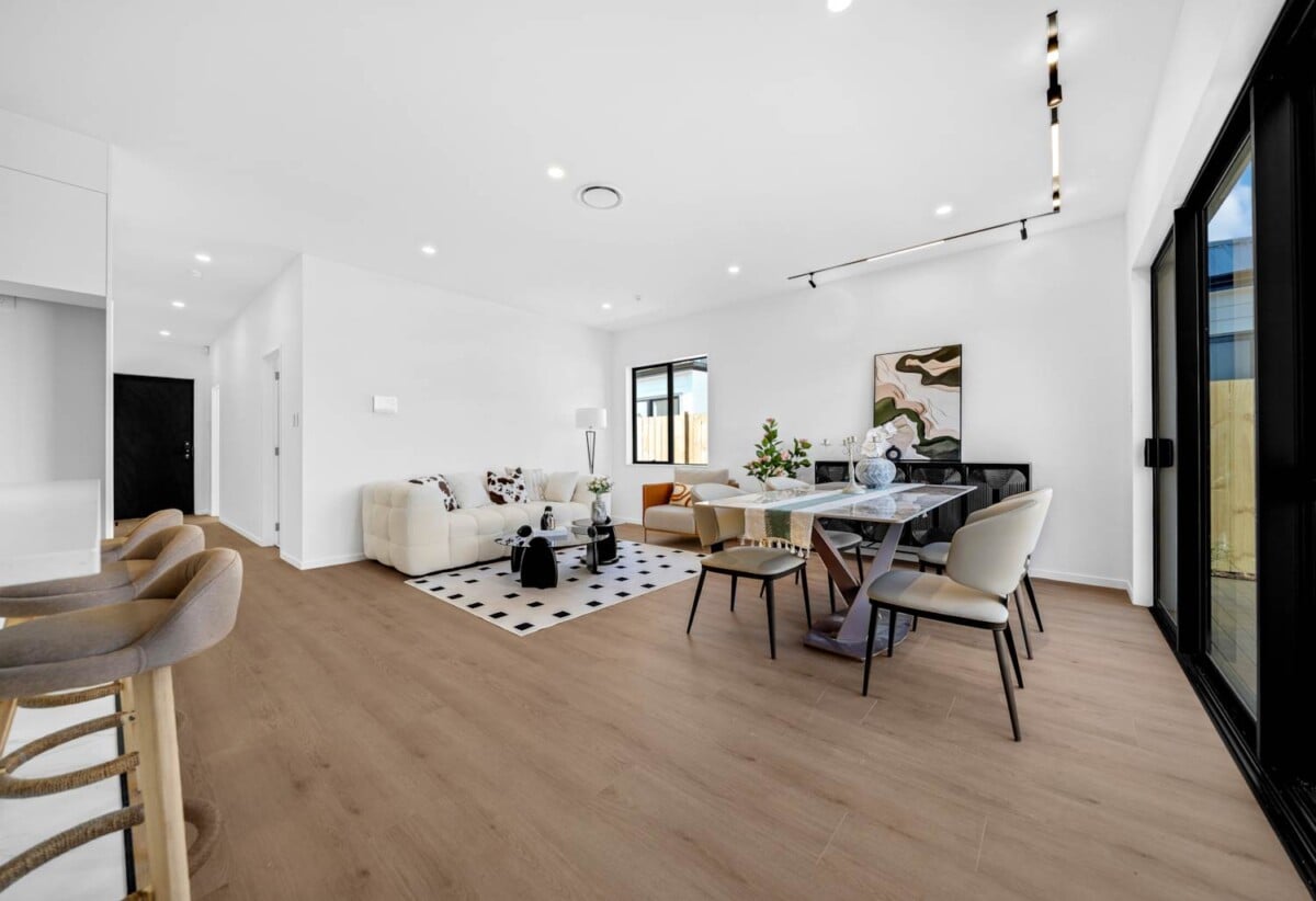 2 Legal Kitchens, Brandnew standalone 4 beds 3 baths house with double garage and 1 bed granny, close to Opaheke School and a nearby reserve, Costco Wholesale Drury and the upcoming Drury train station are currently underway, 16 Pupu Crescent, Opaheke, Auckland
