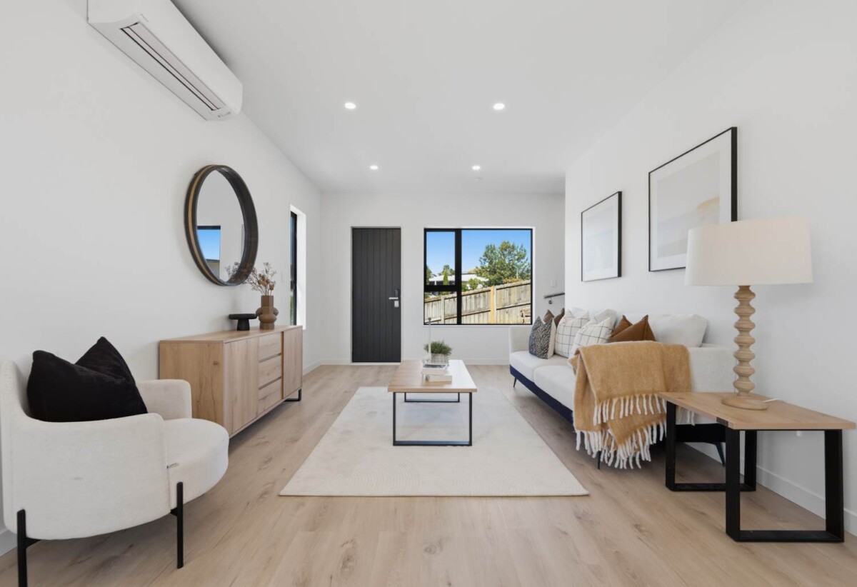 Brandnew standalone 4 beds 3.5 baths home with double tandem garage, walks to walk to Howick New World supermarket, schools, close to shopping centre, Lots 1-4/51 Andrew Road, Howick, Auckland