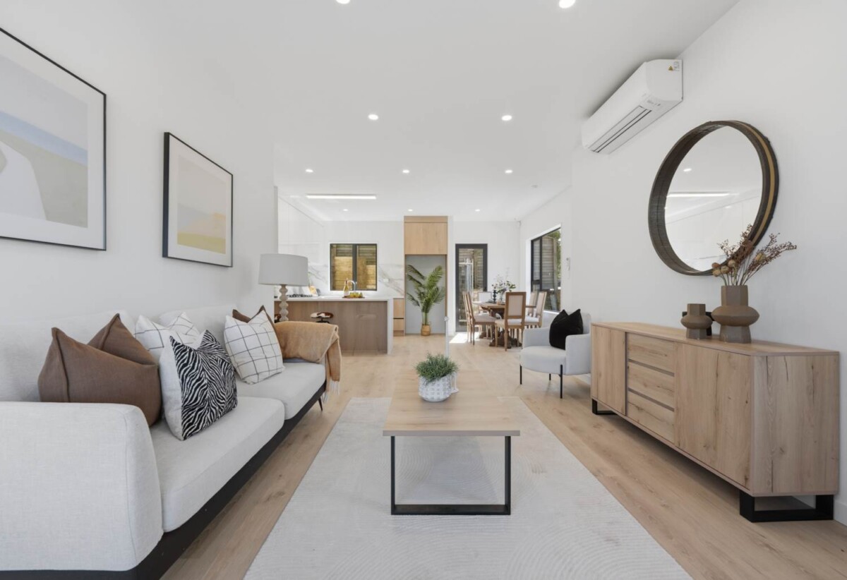 173m2 Brandnew standalone 4 beds 3.5 baths home with double tandem garage on 243m2 section, walks to walk to Howick New World supermarket, schools, close to shopping centre, Lot 1/51 Andrew Road, Howick, Auckland