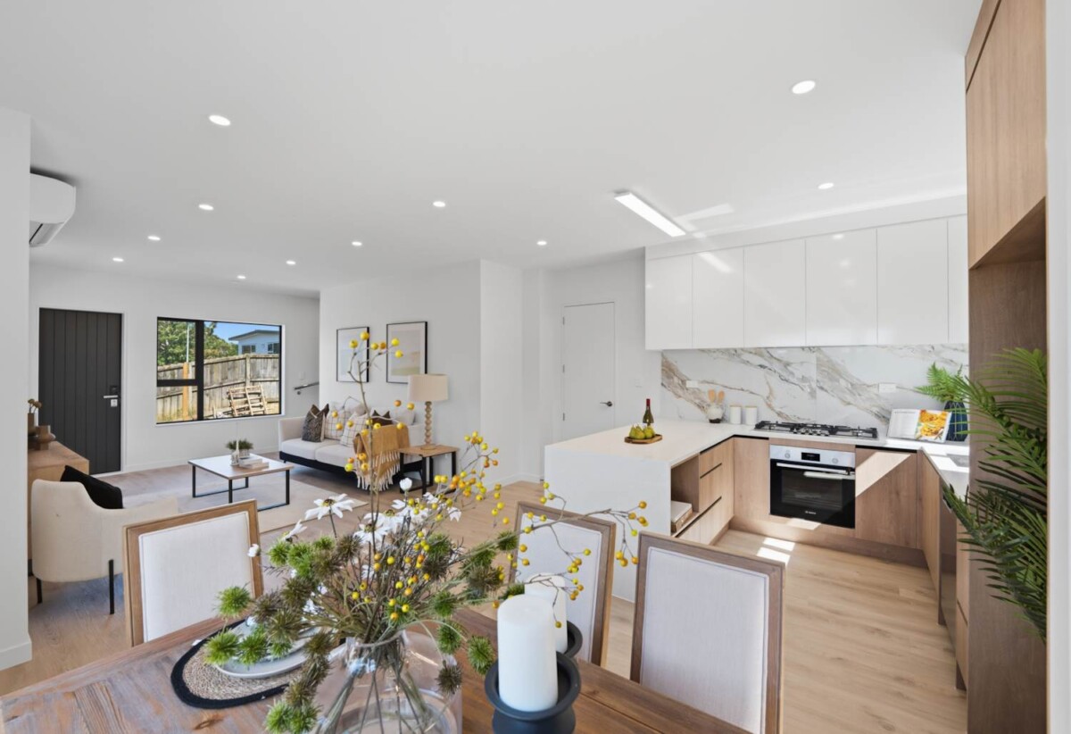 Brandnew standalone 4 beds 3.5 baths home with double tandem garage, walks to walk to Howick New World supermarket, schools, close to shopping centre, Lots 1-4/51 Andrew Road, Howick, Auckland