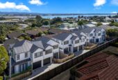3 beds 2 baths home with garage, close to schools, Point Chevalier Beach, cafés, shops, parks, motorway access, 53B Alberta Street, Pt Chevalier, Auckland