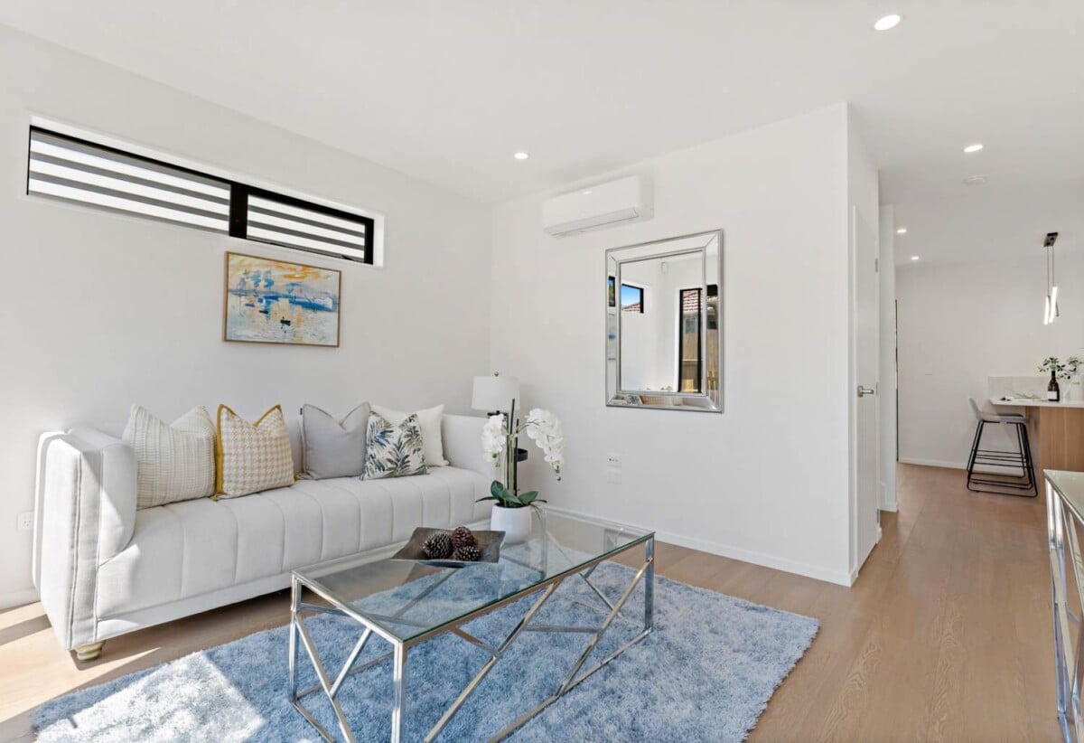 3 beds 2 baths home with garage, close to schools, Point Chevalier Beach, cafés, shops, parks, motorway access, 53B Alberta Street, Pt Chevalier, Auckland