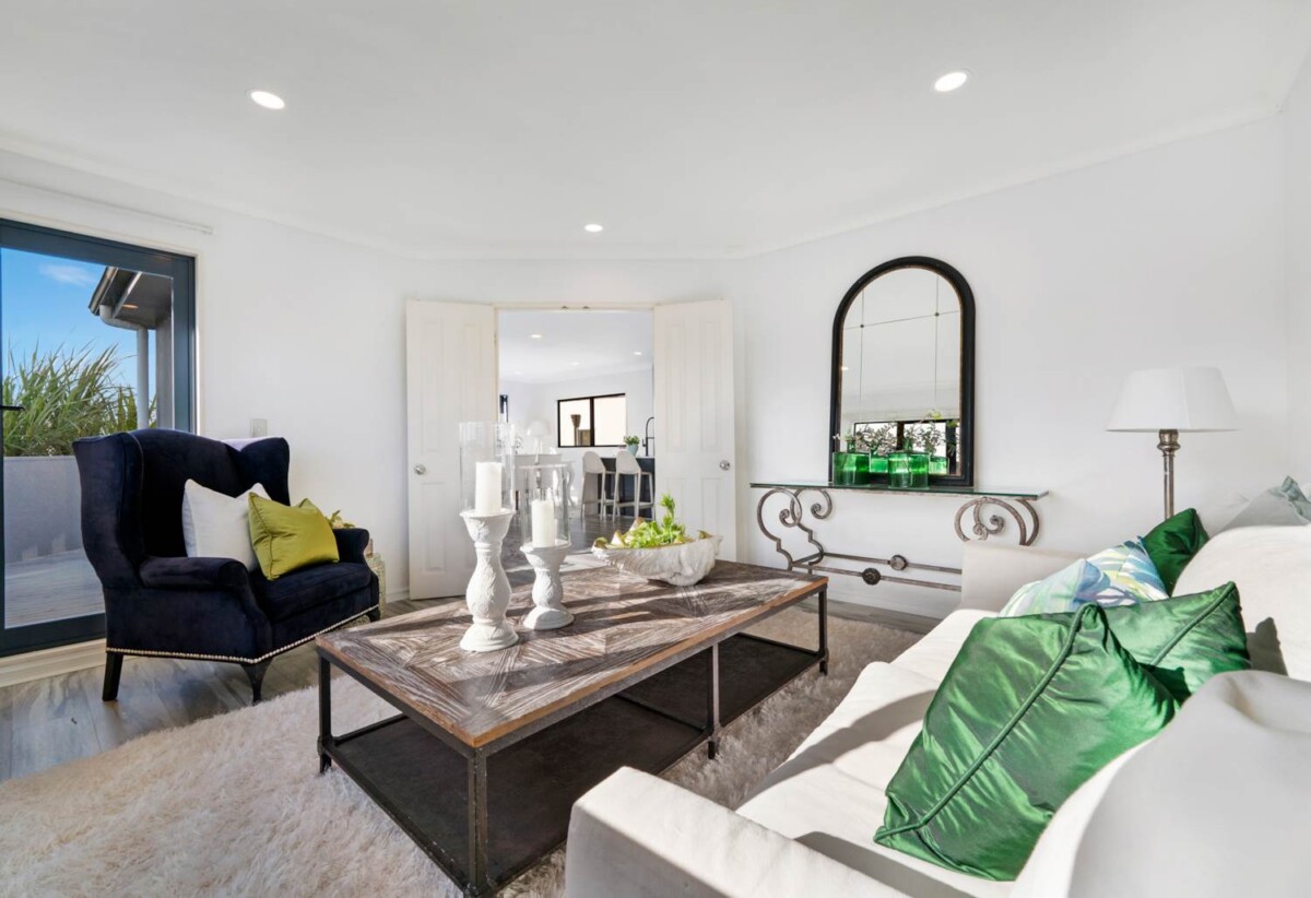 222m2 5 beds 2.5 baths house with double garage on 295m2 section, Eastridge Shopping Centre, local cafés, parks and schools all nearby, close to schools, beaches, 30C Kurahaupo Street, Orakei, Auckland