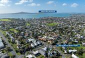222m2 5 beds 2.5 baths house with double garage on 295m2 section, Eastridge Shopping Centre, local cafés, parks and schools all nearby, close to schools, beaches, 30C Kurahaupo Street, Orakei, Auckland