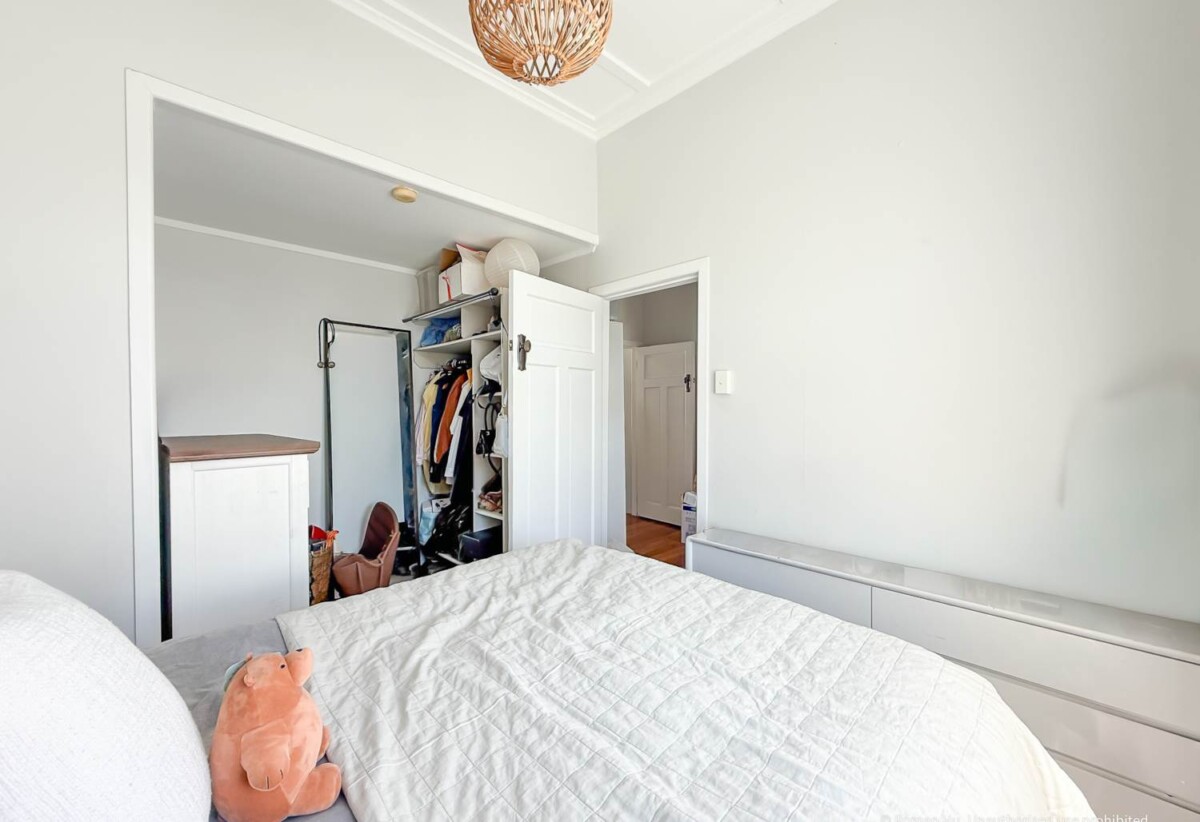 3 legal, self-contained 1-bedroom units on 1 title, 701m² (MOL) freehold corner site + 2 vehicle entrances/way, Current combined rent approx. $86K/year , Previously had a 5-unit Resource Consent (now lapsed), Zoned for Mt Albert Grammar School, Walk to New World; minutes to Westfield St Lukes, motorway access, 7 Jesmond Terrace, St Lukes, Auckland