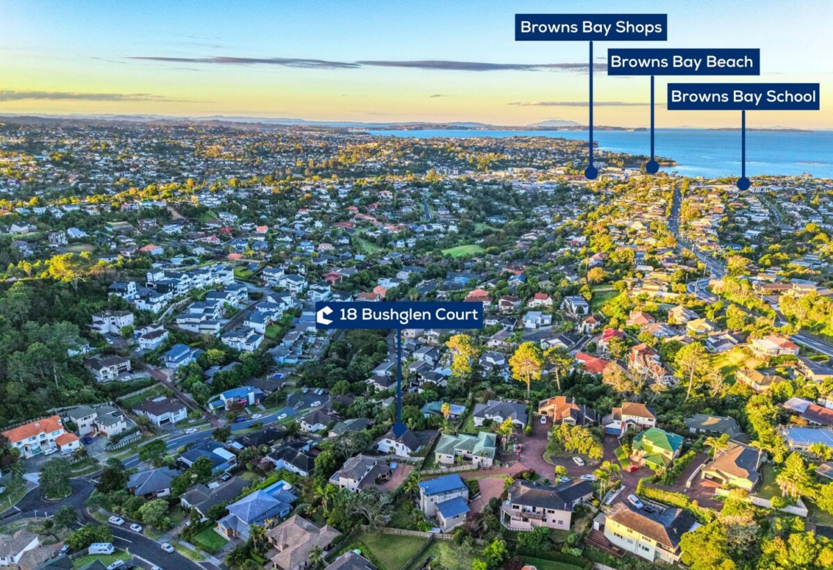 Rangitoto College zone, 4 beds 2.5 baths house with double garage on 665m2 section, close to schools, beach, shops, supermarket, parks and coastal walkways, 1 km to Browns Bay School, Murrays Bay Intermediate, Rangitoto College, Murrays Bay School, 18 Bushglen Court, Browns Bay, Auckland