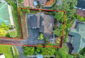 Rangitoto College zone, 4 beds 2.5 baths house with double garage on 665m2 section, close to schools, beach, shops, supermarket, parks and coastal walkways, 1 km to Browns Bay School, Murrays Bay Intermediate, Rangitoto College, Murrays Bay School, 18 Bushglen Court, Browns Bay, Auckland