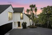 Rangitoto College zone, 4 beds 2.5 baths house with double garage on 665m2 section, close to schools, beach, shops, supermarket, parks and coastal walkways, 1 km to Browns Bay School, Murrays Bay Intermediate, Rangitoto College, Murrays Bay School, 18 Bushglen Court, Browns Bay, Auckland