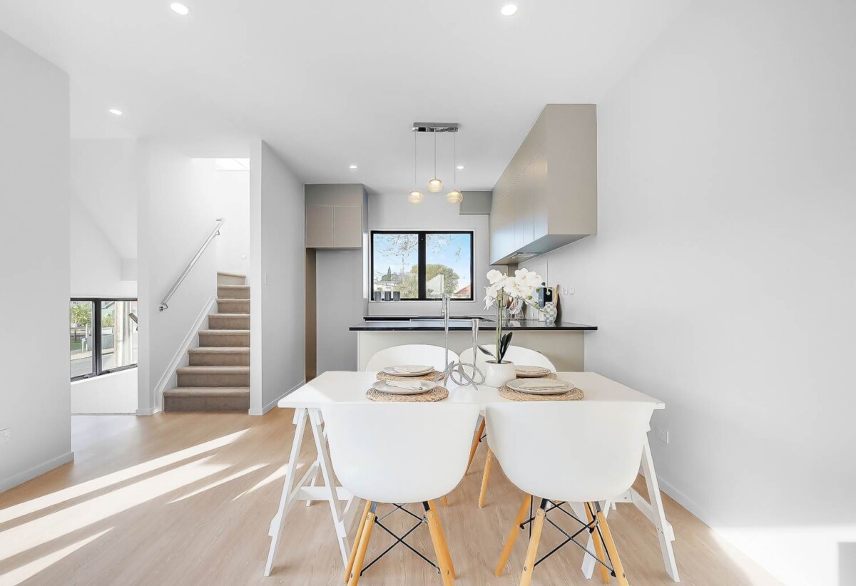 10-Year Master Builder Guarantee., $700Ks: 140m2 brandnew 3-Beds 2 baths + Garage & 65″ TV, move-in ready, just 600m to Kelston Mall (Woolworths, McDonald’s) with schools, gyms, and motorway access moments away, Lot 5/4052 Great North Road, Glen Eden, Auckland