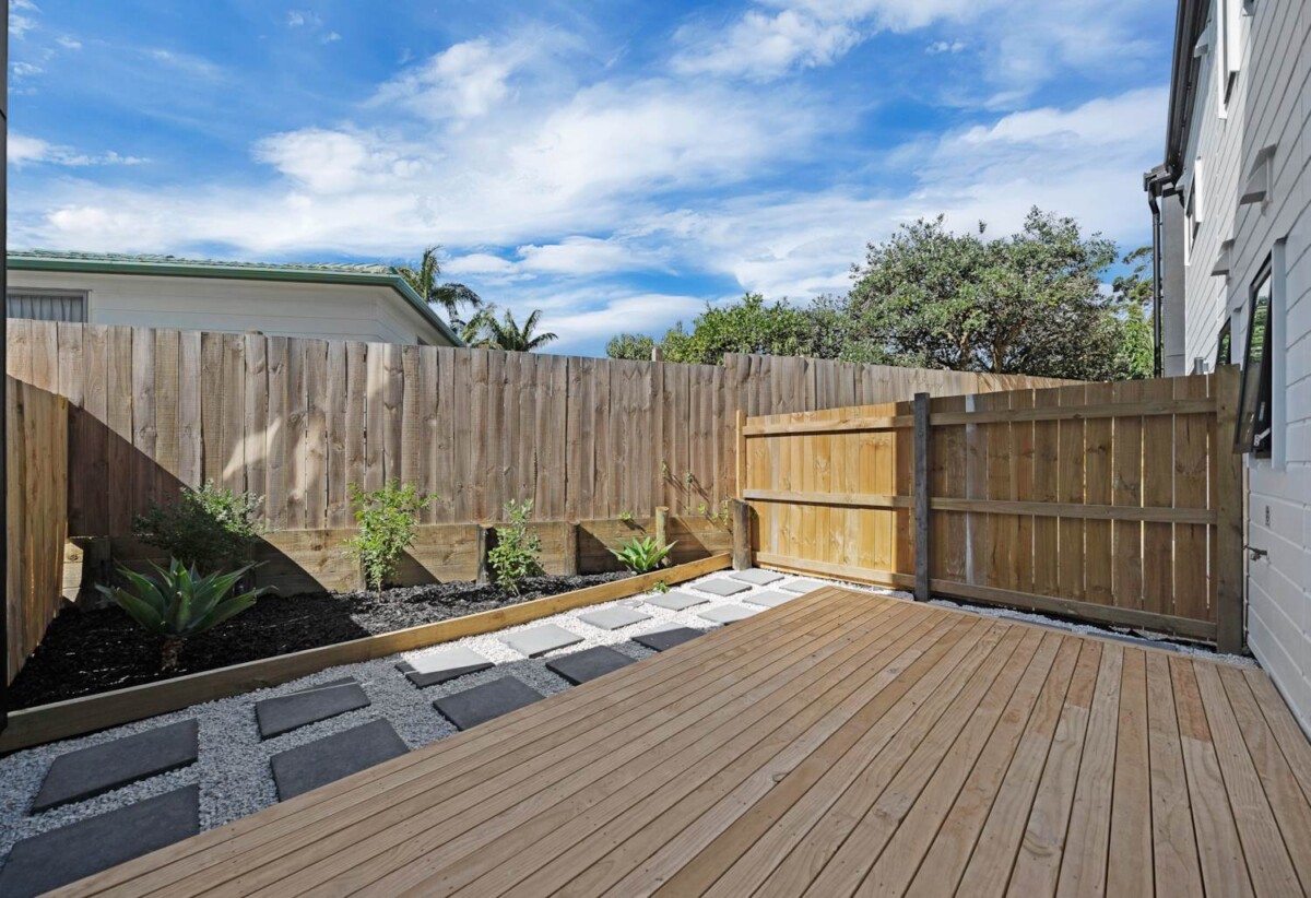 10-Year Master Builder Guarantee, Brandnew freehold 4 beds 3.5 baths home with garage, 2 ensuites, 1 ensuite ground floor, walks to schools, Highland Park Shopping Centre, parks, swimming pool, zoned for Macleans Primary School, Howick Intermediate School and Pakuranga College, Lot 4/408 Bucklands Beach Road, Bucklands Beach, Auckland