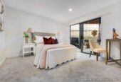 222m2 5 beds 2.5 baths house with double garage on 295m2 section, Eastridge Shopping Centre, local cafés, parks and schools all nearby, close to schools, beaches, 30C Kurahaupo Street, Orakei, Auckland