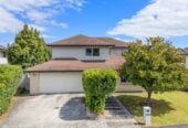 4 beds + a separate lounge/ 5th bed 3 baths house with double garage on 458m2 section, 1 ensuite upstair, 1 semi-ensuite ground floor, close to schools, shops, 7 Kokako Rise, Papakura, Auckland