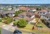 4 beds + a separate lounge/ 5th bed 3 baths house with double garage on 458m2 section, 1 ensuite upstair, 1 semi-ensuite ground floor, close to schools, shops, 7 Kokako Rise, Papakura, Auckland